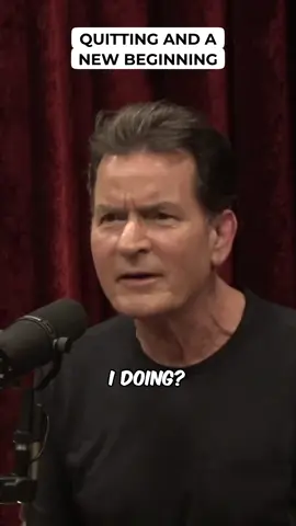 This story of quitting drinking and facing HIV is incredibly moving. A journey of resilience and hope. #recovery #sobriety #HIV #health #inspiration #JoeRogan #CharlieSheen
