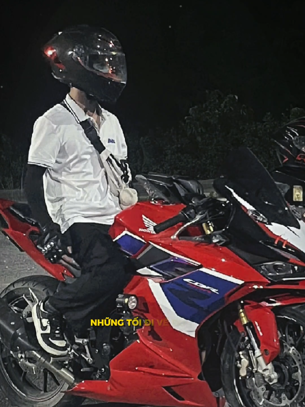 Thay áo thôi.,dàn áo vỡ hết rồi kìa🥲☘️. #xuhuong #dbgtechnologyvietnam #cbr #sportbike 