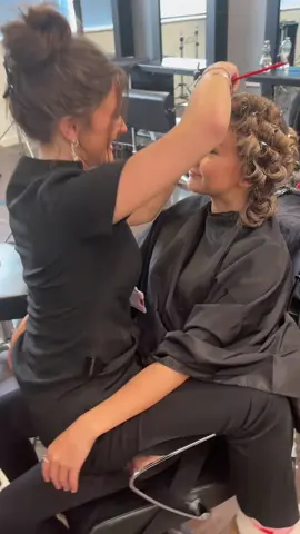 Does anyone’s else hairdresser sit on them? #fyp #hairdresser 