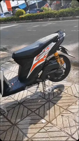 Xà bông và nước có sẵn đợi khách tới tự phục vụ rửa xe #ruaxesieusach #ruaxe #dulichxemay #chaukietphuong 