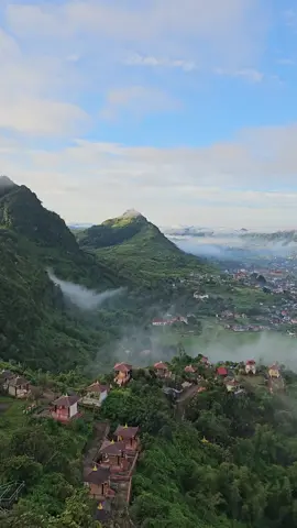 မြူခိုးလေးတွေနဲ့ အေးအေးလေးမနက်ခင်းတခု#pinlaung #ပင်လောင်းမြို့ #fyp