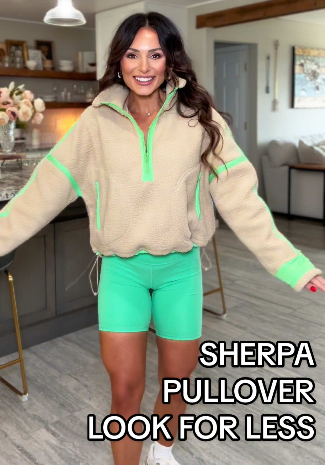 This color combo on this designer inspired Sherpa pullover 👌 @TanmingFashion #sherpa #pullover #fp #affordablefashion #sweatshirt 