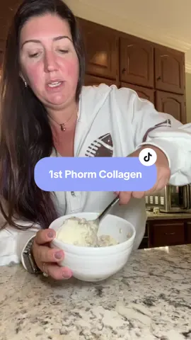 Collagen + protein = glowing skin, stronger nails & thicker hair… all from my breakfast bowl! 🥣 #collagen #1stphorm #highproteinbreakfast #highprotein #proteinpacked 