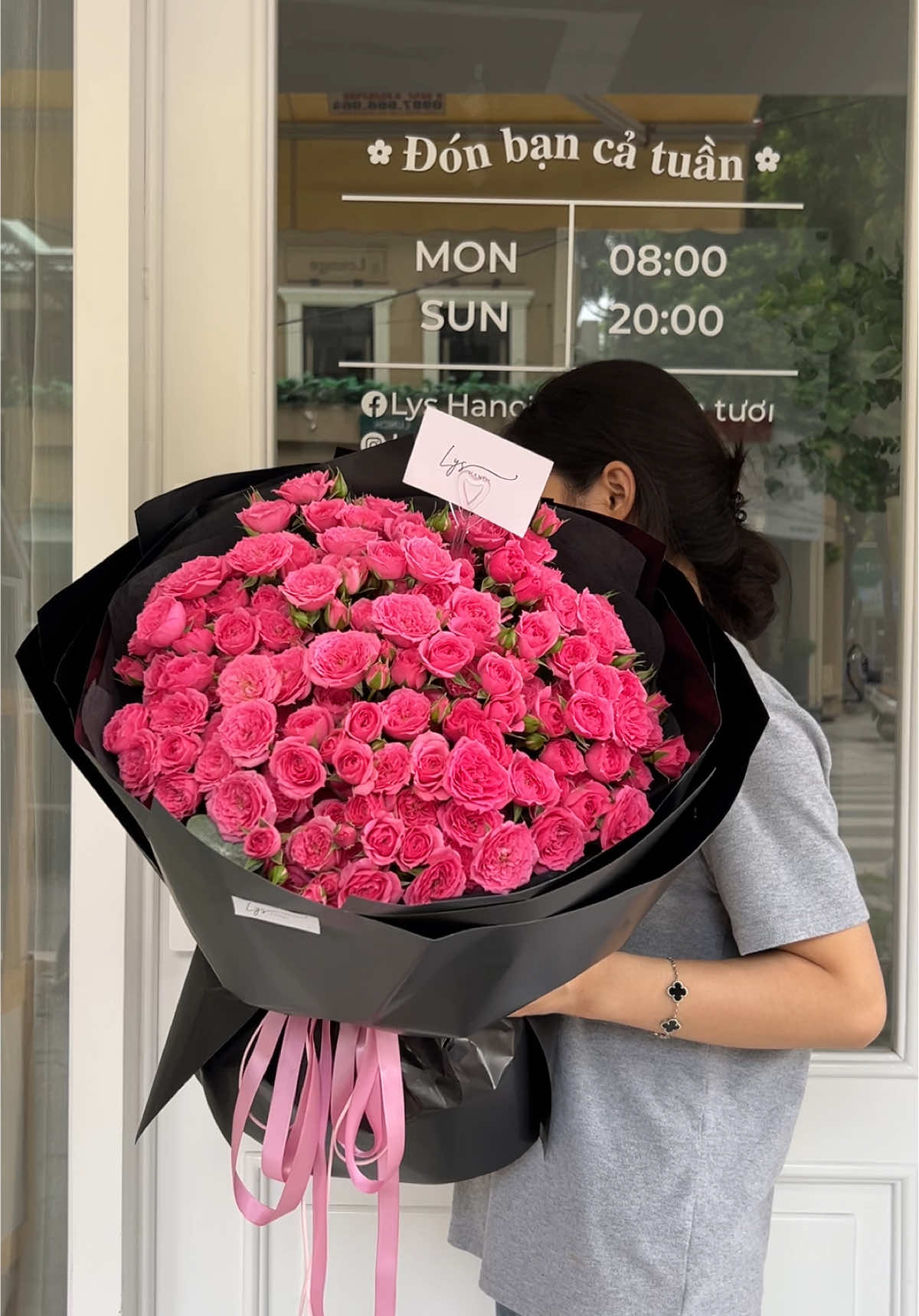 Hồng sophie rực rỡ quá trùii  #LysSaigon #hoatuoisaigon #tiemhoasaigon #hoatangnguoiyeu #hongsophia 