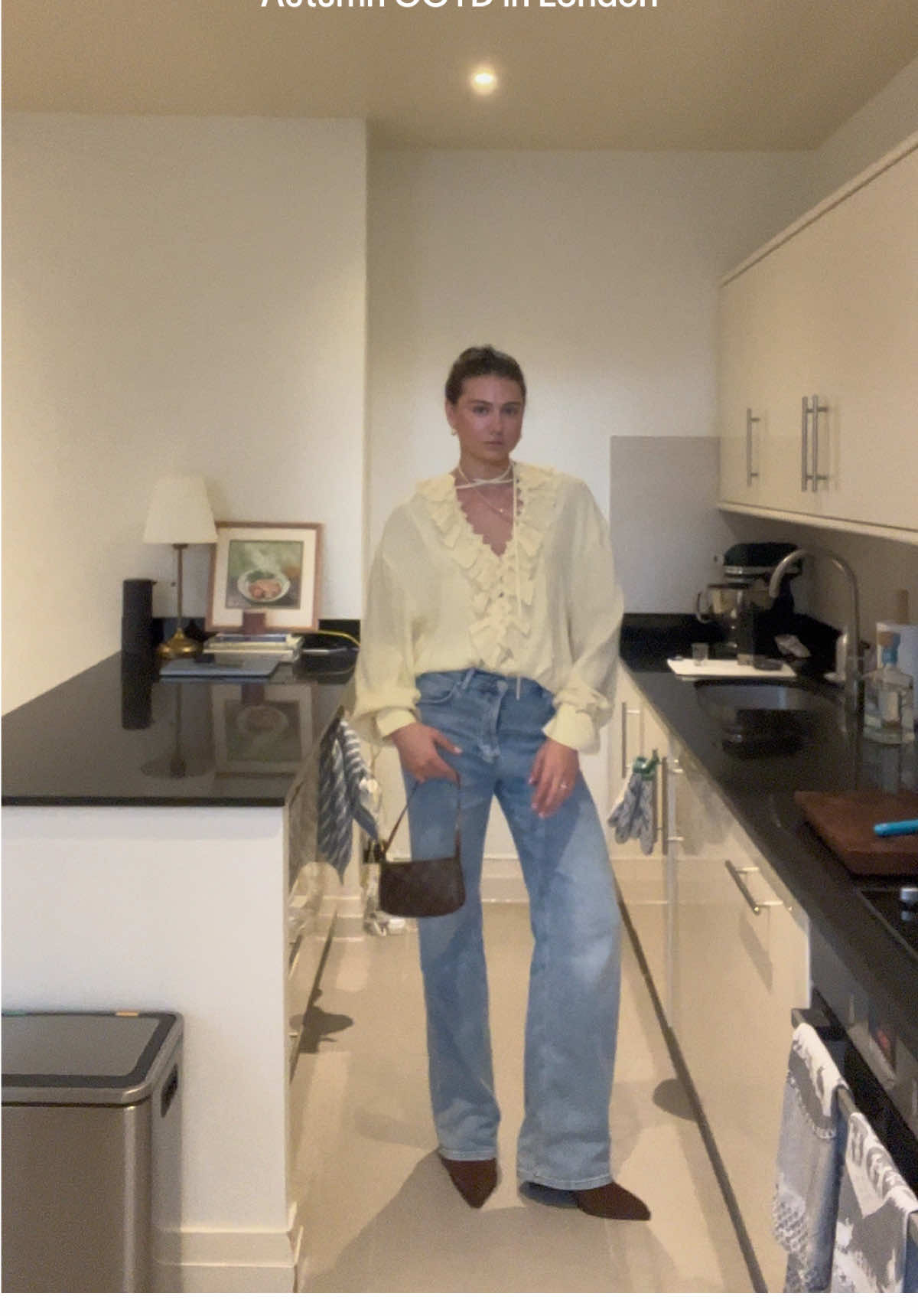 Bright top on a gloomy day 🌞🌧️#OOTD #ootdinspo #ootdfashion #ootdinspiration @H&M 