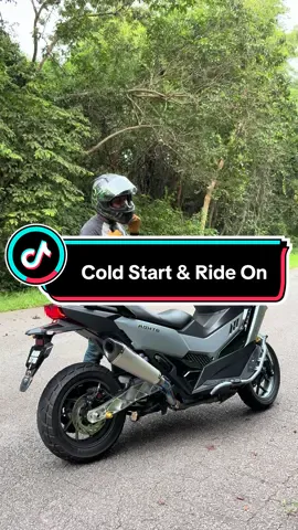 APA SEBAB KAU RIDE?? Apa pun tujuan kau ride, sama ada untuk pergi kerja atau sekadar hobi di hujung minggu, ride safely. Apa pun jentera yg kau tunggang, jgn sesekali kau perlekehkan jentera orang lain. Tiada istilah pemenang dalam dunia permotoran. Setiap rider hanya mencari kepuasan mengikut kemampuan. Semoga yang masih mengejar jentera idaman, aku doakan agar impian korang dimakbulkan. Jangan pernah mengalah dengan impian!  #ADXTG400 #FYP #Adv #SYMADXTG400 #PembelaRimau 