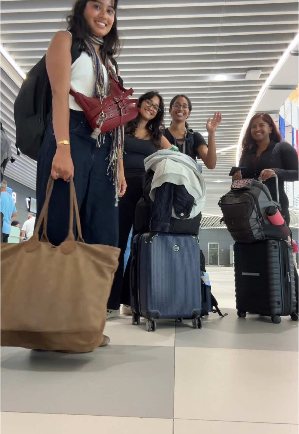 airport!! some of us made it, some were delayed🫣