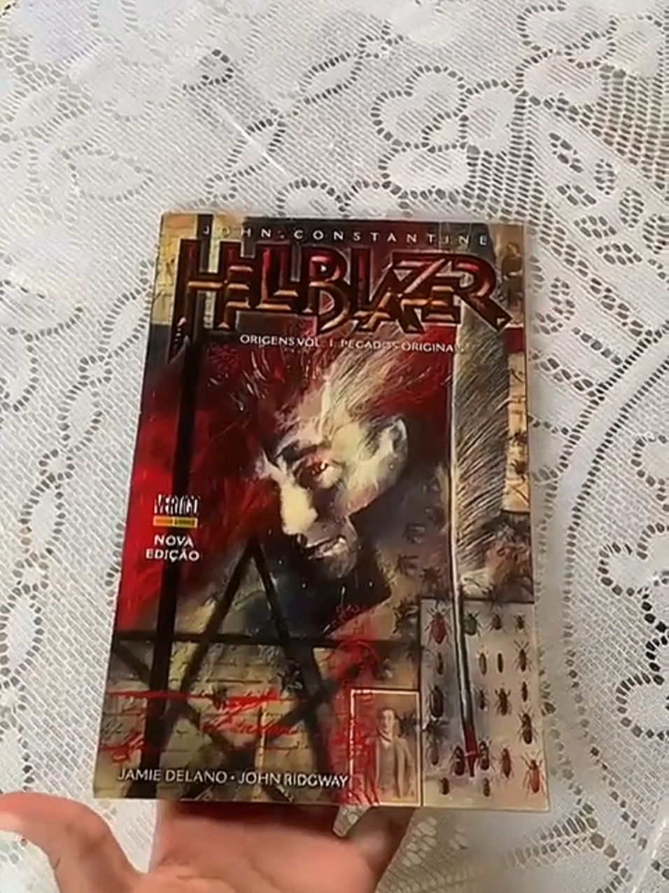 Folheando a HQ Hellblazer do Constantine 🔥🕯️ #johnconstantine #hellblazer #hq #dccomics #constantine 