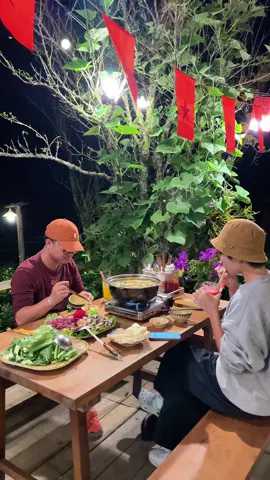 Lưng Chừng Đồi chúng mình bổ sung món mới vào menu - Lẩu Thái 🥰 #lamthodiasapa #sapa #reviewsapa #lungchungdoisapa 