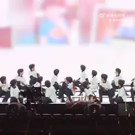 #tfgiatocf4 heng kiểu : ủa ai cho cty chiếu ảnh hồi nhỏ của tui dạ // heng ngại ẻm che mắt 😔😱😆#chenyiheng #chenyiheng_陈奕恒 #trandichhang_chenyiheng_陈地恒💫🇨🇳 #tffamily_4th_generation 