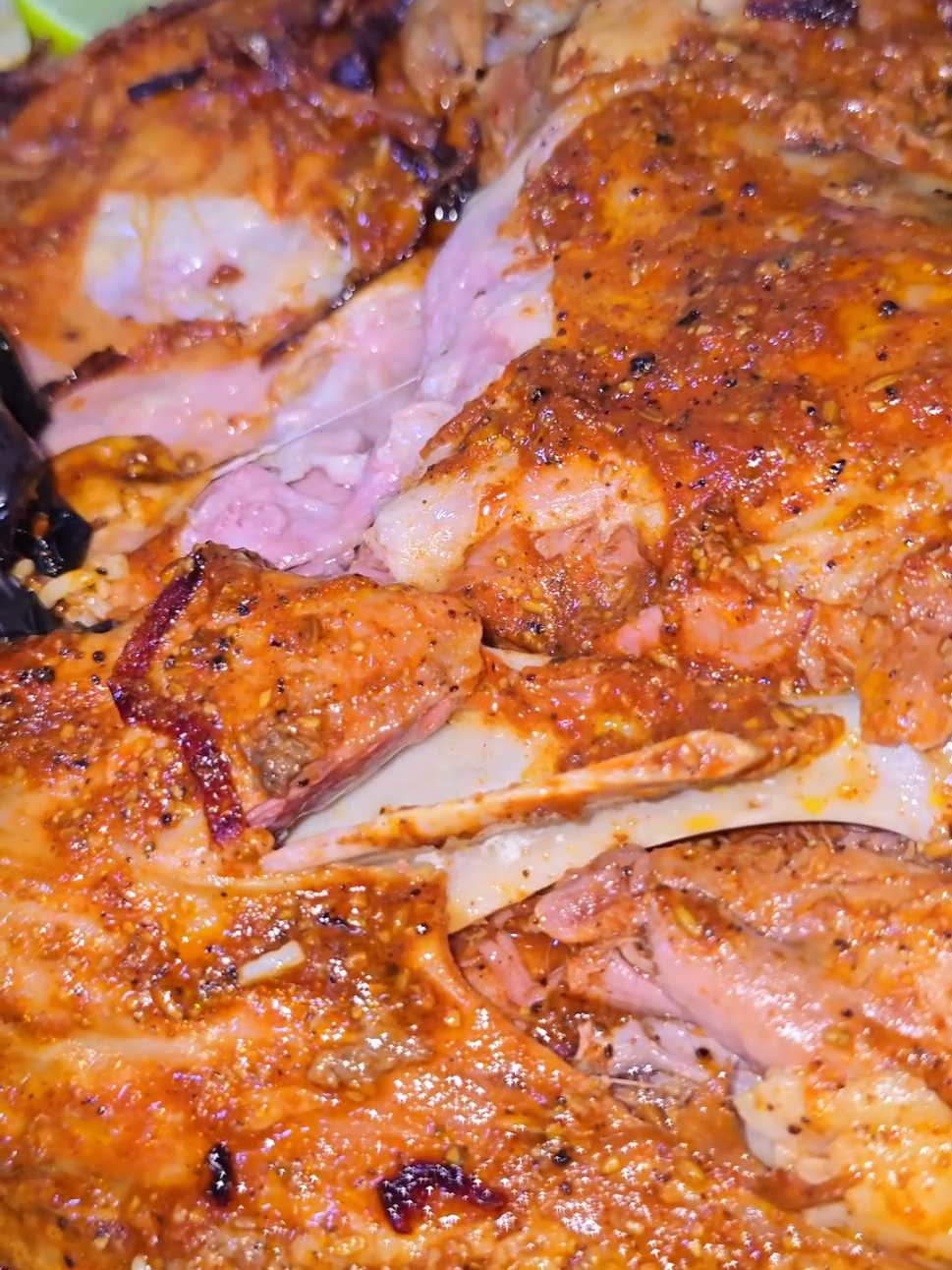 #مطاعم_اليمن_السعيد ❤️ المكان اللي تعزم فيه وأنت رافع راسك انه بياض وجه وأطيب لحوم طازجة 😋🔥 📍 فروعنا: ◀️ الخوض ◀️ بوشر ◀️ المعبيلة ◀️ إبراء 📞 للتواصل والاستفسار: 95940064 زورونا وخلّوا الطعم يحكي عن نفسه 👌🍴 #مطاعم_سلطنة_عمان #لحوم_طازجة #مهتمين_بأدق_التفاصيل #مسقط_عمان 