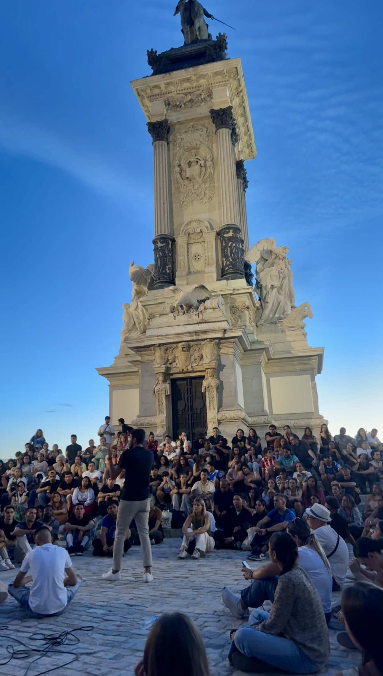 Esto está pasando en Madrid 🇪🇸 🙌🏻🔥 En los últimos días dice Dios: derramaré de mi Espíritu sobre todas las personas. España está viviendo esa promesa. #cristianos #fyp #jesus #elreinoenmovimiento #españa 