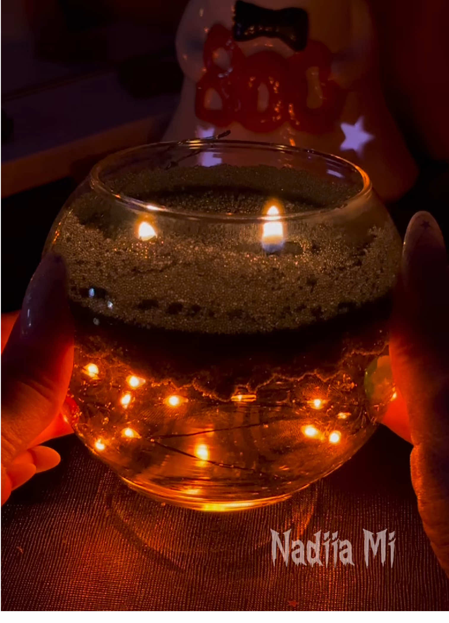 Spooky + cozy = perfect Halloween night 🕯️👻 DIY water candle with double flame & ASMR vibes. #DIY #candletok #halloween #spookyseason #asmr 