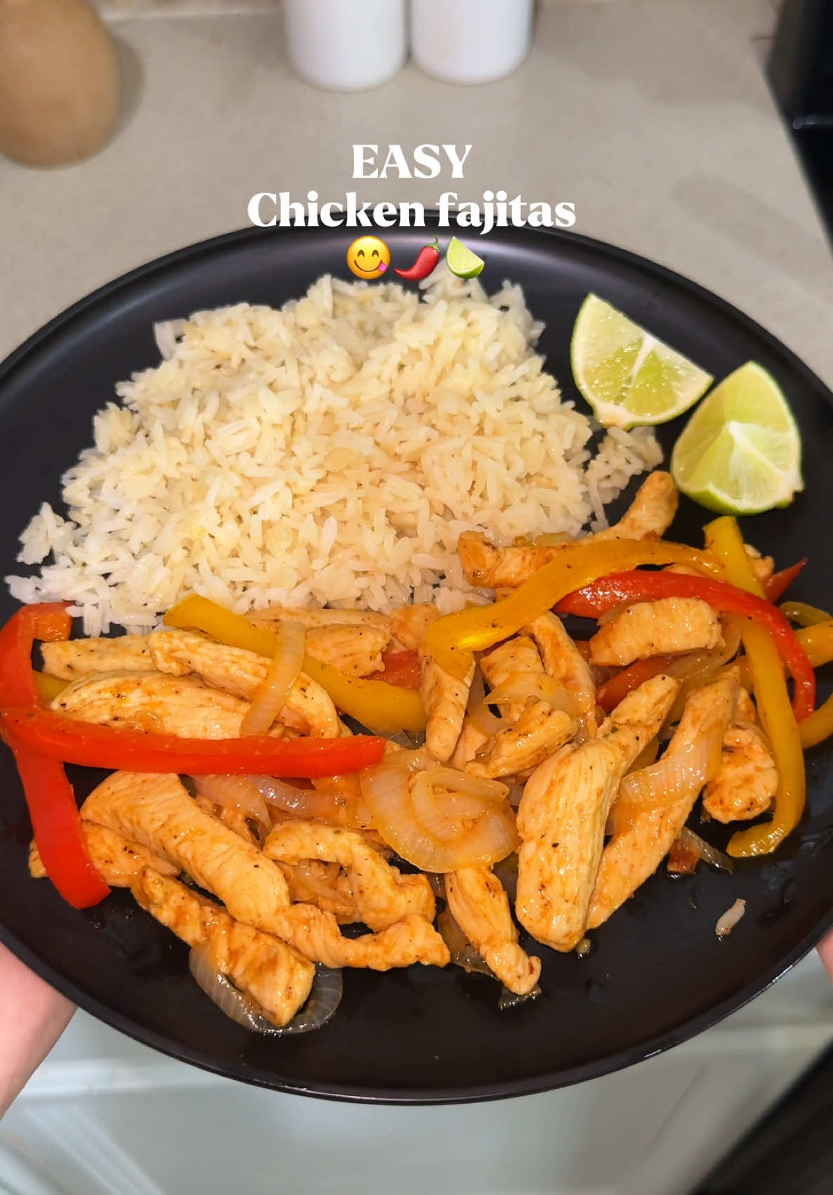 Easy dinner idea - chicken fajitas 😋 #cookwithme #chickenfajitas #dinner #EasyRecipe 