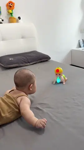 Bà pô bắt tui nằm suốt thôi #viaconyeu #viaconcung #nhavia #đồchoithongminhchobe #embedethuong 