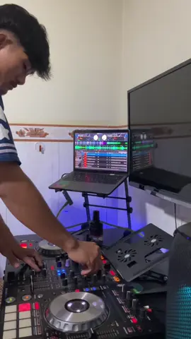 @Bong Va @HONG លួចបទpostមួយហេីយបង🤣