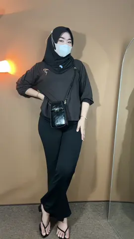 Asli wajib punya cakepolll bestiii bahannya tebel adem nyerap keringat, cek kranjang kuning deh buruann 😍😍 #rekomendasi #outfit #fyp #blouse