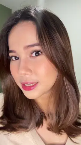 hari ini edisi #reviewmakeup dan lagi lagi salah shades hahaha🤣🙏🏻 sorry gengs muka aku lg merah merah n pls ignoree ada bekas kacamata di hidung aku🥲 #makeup #makeuphack #makeuptutorial 