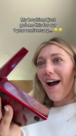 How cute is this? 😭❤️#girlfriend #girlfriendgift #boyfriend #couple #Love 