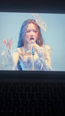 Cuối cùng cũng đú được trend này với người ta rồi #emxinhsayhi #concertemxinhsayhi #cudotaiconmua #fpy 