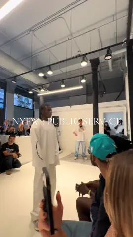 Public serv-ce tailored street wear #nyfw #newyorkfashionweek #streetwear #StreetStyle 