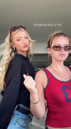 we’re so back 💋 @Alli @SCUFFERS #fyp #duo #shopping #emilydobson #OOTD 