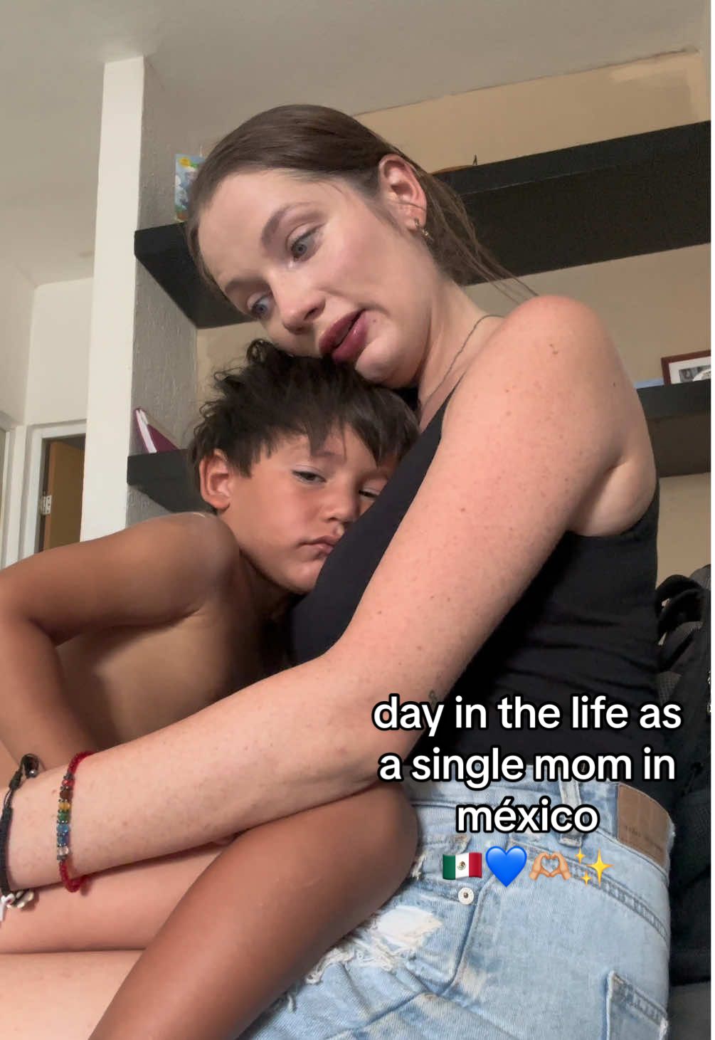 should i start going live some during my classes 👀👀👀👀 #micheladasmom #gringainmexico #englishteacher #gringaconsazon #singlemom 