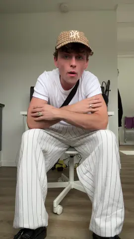 can someone tell me they like my outfit pls #outfitinspo #mensoutfitideas @Urban Outfitters @Dr. Martens @COS @UNIQLO Europe @The Great Frog 