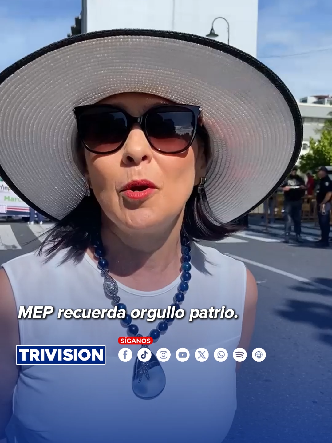 🔴 #NoticiasTrivisión | La viceministra académica del Ministerio de Educación Pública, Guisselle Alpízar, participó en el Desfile de la Independencia, celebrando la libertad y la identidad costarricense junto a estudiantes y autoridades.