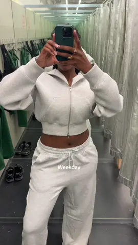Omg why nobody told me about @Weekday?? The quality is a 10/10 😍 #tracksuit #outfitinspo #OOTD #fyp 