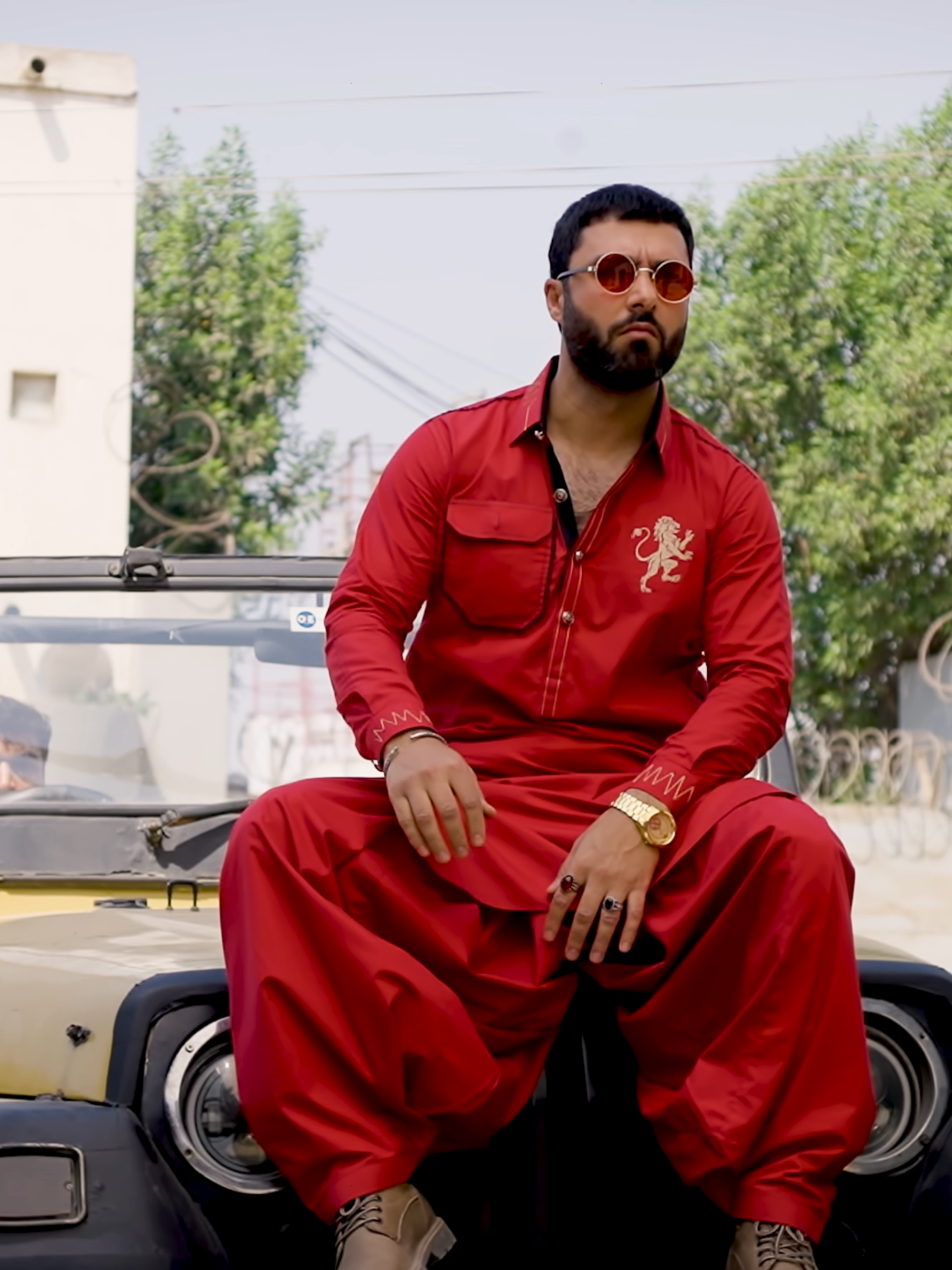 Sanwal and his gang seize control of the factory again. #whattowatch #foryoupage #foryou #ahmedaliakbar #durefishansaleem #ferozekhan