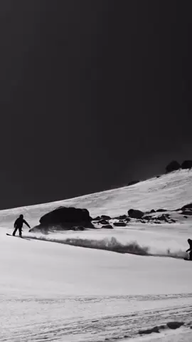 Golden… #wintervibes #ski #sport #viralvideos #snow 