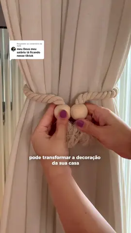 Respondendo a @Seilá mais uma opção de prendedor de cortina pra vocês KKKKK amo ✨🌷 esse é mais neutro e natural, em corda e madeira!  #dicasdecasa #organizacao #utilidadesdomesticas #decoracao 