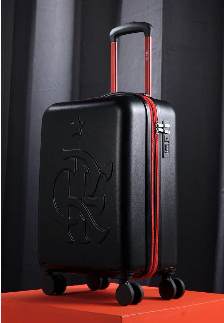 📢 Atenção, Nação! A mala oficial do Mengão em parceria com a Bagaggio chegou… E tem um detalhe: só vende na Shopee! 🤩 ✈️ Pra viajar com Raça, Amor e Paixão em qualquer rolê ❤️🖤 #CRF #OlhaNaShopee #ShopeeFla 