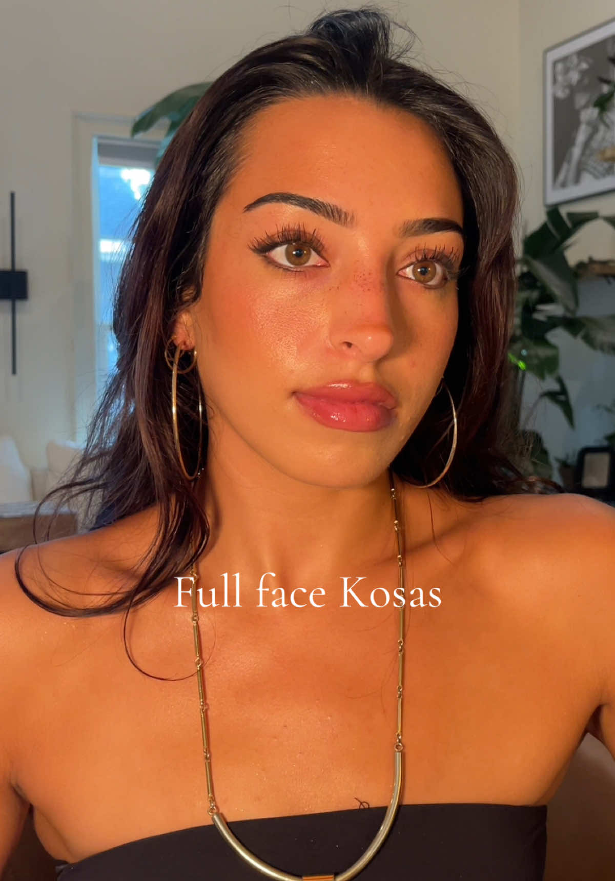 Product details 👇 DreamBeam SPF  Soulgazer mascara  Concealer- illusion, revealer, and 4.5N  Cloud set powder- candy & cloudy  Bronzer- Escape  Blush- Swoon  Eyeliner -Allure Liner- Infinite ##makeuptutorial##makeup