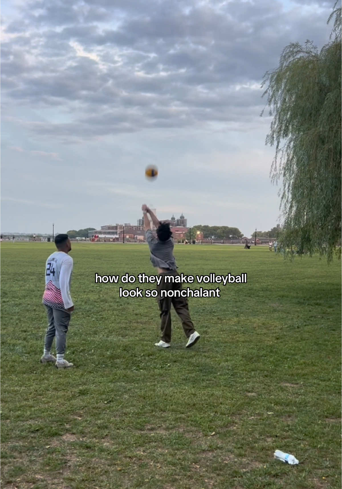 bro movin different #volleyball #mensvolleyball 