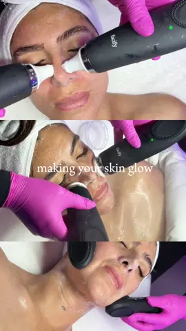 Facify is all about the little transformations in minutes ✨ Glowing skin, a sculpted jawline, and that refreshed, youthful lift you can feel + see.  Ready for your turn? Shop 60% off at facifybeauty.com #Facify #GlowWithFacify #FacialGoals #YouthfulSkin #BeautyTrend 