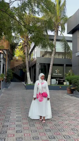 nin helaa nasiib loh 🩷🥹. video gan meeqa siisen @abdimalik_model📸 #faraaah_023 #juu_makeup_arts #mjpower🇸🇱🦁 #fyppppppppppppppppppppppp 