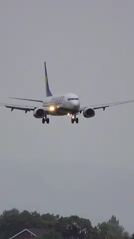 Smoothest Ryanair Landing Ever? 😳 Very windy conditions at Manchester Airport today, however that didn't stop some planes from absolutely buttering the runway 👇