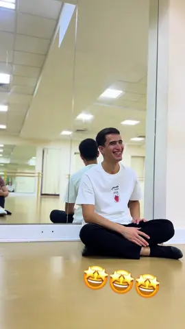 У нас к тебе вопрос?☺️ Какой контент тебя интересует? Напишите в комментариях #turkmenistan🇹🇲 #рекомендации #народныетанцы #showgymballet_tm #весьмир 