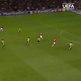 Monday moments… Do debuts get any better. Rooney. 18 years old. Hattrick. For Manchester United. In the champions league. Top that. #rooney #mufc #championsleague #footballreels #manchesterunited 