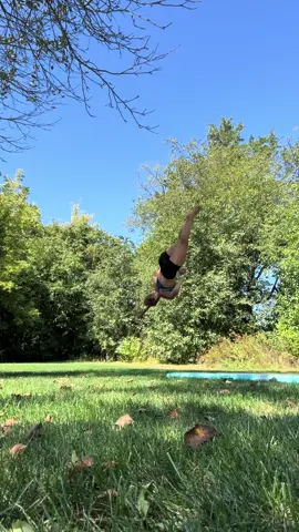 It’s hard to train alone but it WILL be worth it. #polevault #training #athlete #diml 