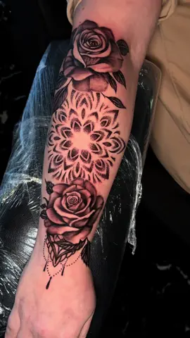 Different one from me today @Ez cartridge uk #foryoupage❤️❤️ #rose #tattoos #inkedgirl🌹 #TattooDesign 