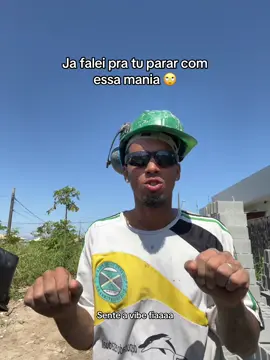 Ela com essas manias 🙄 #fypシ #alee #trampo 