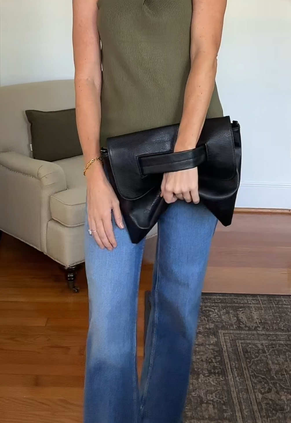 So good 😍 Also comes with a crossbody strap  #purse #bag #handbag #fallpurse #fallfashion 