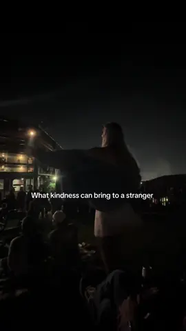 Think about it - unexpected kindness has a way of stopping you in your tracks. For a moment, your mind scrambles to catch up, but your heart instantly knows what to do: smile. That’s the power of kindness. It always wins. 💛 #fyp #foryoupage #smallcreator #kindness #girl 