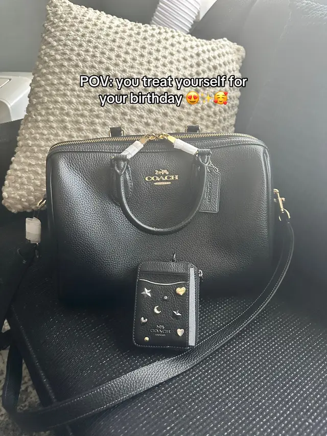 Got myself a new bag and wallet from @Coach for my birthday!! I know I will use these all the time and I’ve been wanting to get the large Rowan for a while 😍🥰  #coachbag #coachwallet #bagcollection #coachoutlet #pursecollection 