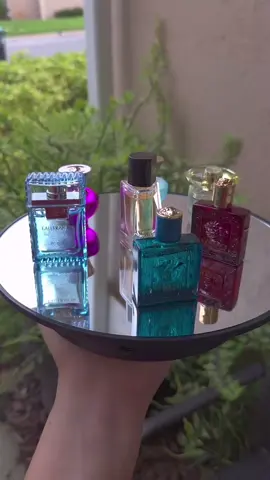 ✨📦 Emprende esta temporada con cajas de mini perfumes originales 📦✨ Envio a todo USA,Mexico, El Salvador y mas  ¿Quieres iniciar tu negocio o elevar tus ventas con productos de lujo? 🚀 Con nuestras cajas de mini perfumes al por mayor tendrás la mejor oportunidad: 🔹 Caja de 25 piezas – $245 USD 🔹 Caja de 50 piezas – $489 USD 🔹 Caja de 100 piezas – $978 USD 💎 Cada mini perfume (5 ml aprox.) es 100% original, con su caja y botella original, de marcas lujosas americanas como Versace, Moschino, Salvatore Ferragamo, Calvin Klein y muchas más. 👉 Precio promedio por unidad: $9.50 USD Perfectos para revender en tu país o para ofrecer como regalos navideños de lujo y accesibles. 🎁🎄 No dejes pasar esta oportunidad de emprender con productos que todos quieren tener. ¡Haz crecer tu negocio hoy mismo! 💼✨ #PerfumesOriginales #MiniPerfumes #PerfumesDeLujo #EmprendeConNosotros #PerfumesPorMayor 