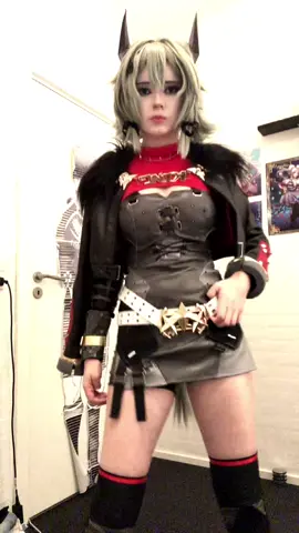 Todays LIVE was amazing despite the fact that I got suspended 💗 #cosplay #caesarking #zzz #zenlesszonezero #zzzcosplay 