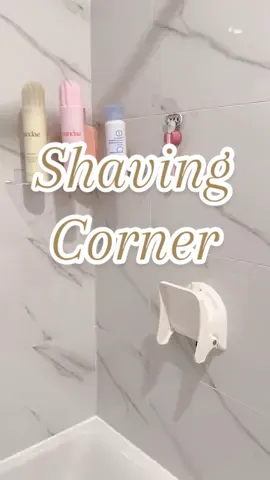 It’s incredible how sturdy this foot rest is, and yet how easy it is to remove from the wall!  #shaving #amazonfinds #amazonhome #shavingcorner #bathroomfinds 